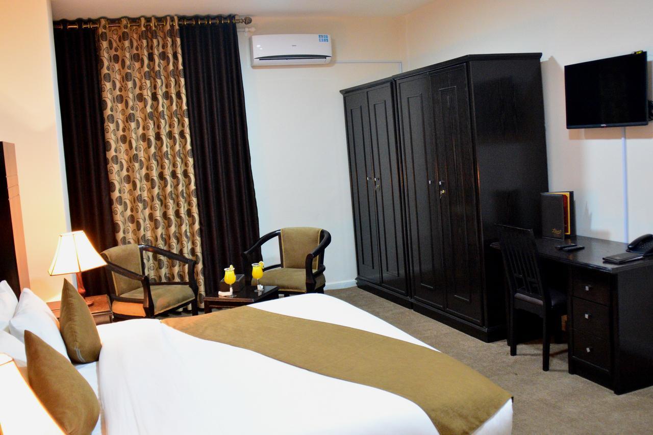 Lilium Hotel Safut Exteriér fotografie