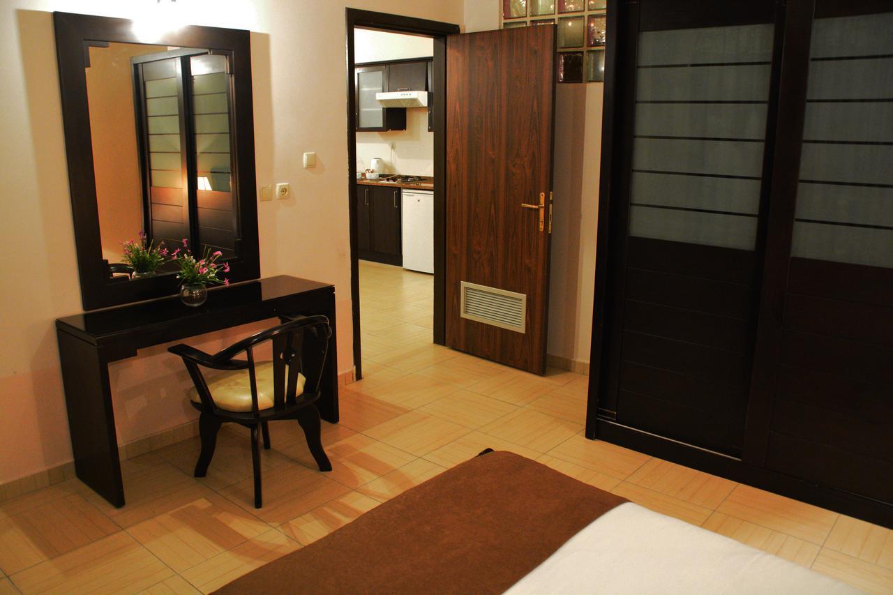 Lilium Hotel Safut Exteriér fotografie